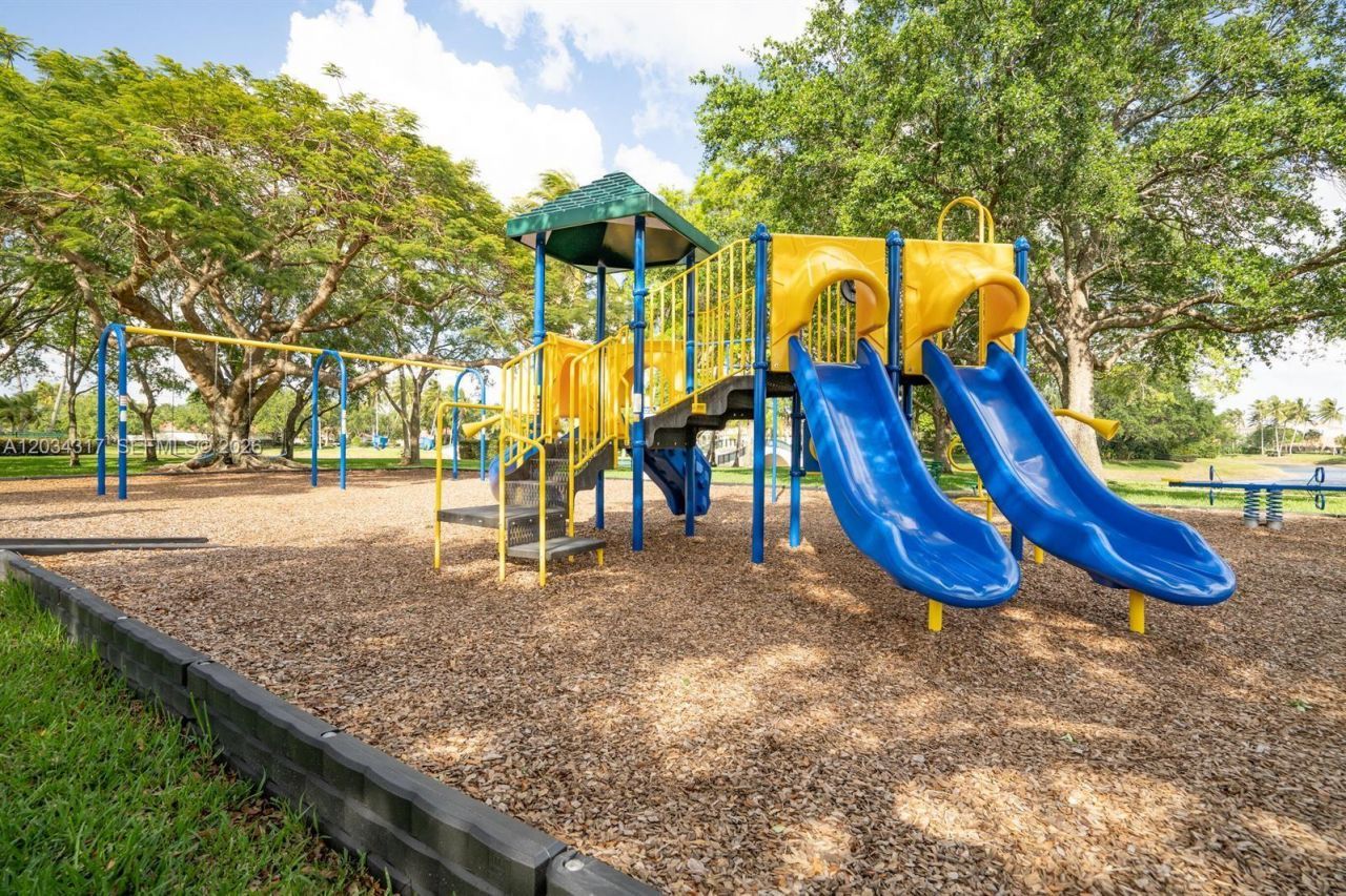 2104 Tigris Dr, West Palm Beach, FL 33411 Photo