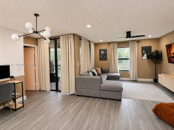 4761 NW 22nd St, Unit 42111, Coconut Creek, FL 33063