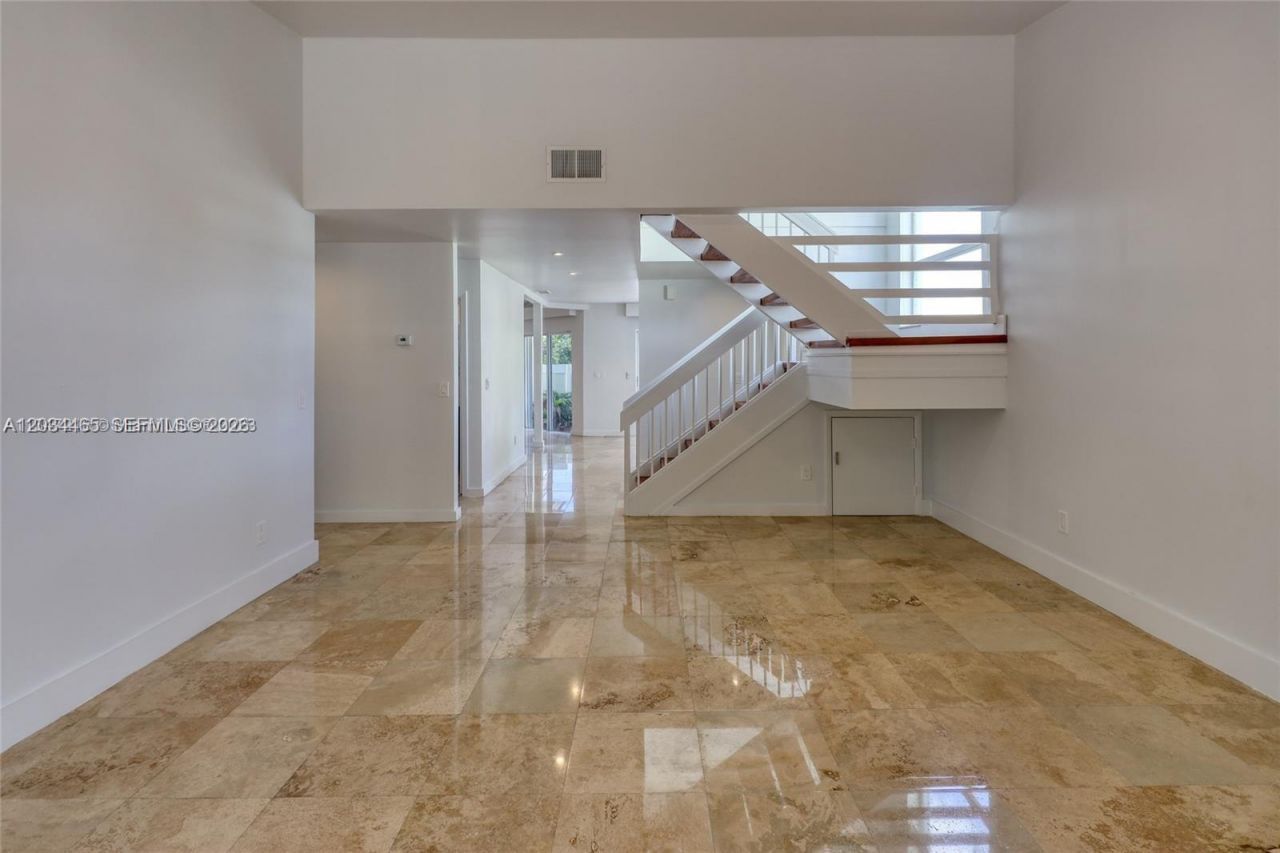 4761 NW 98th Pl , Doral, FL 33178 Photo