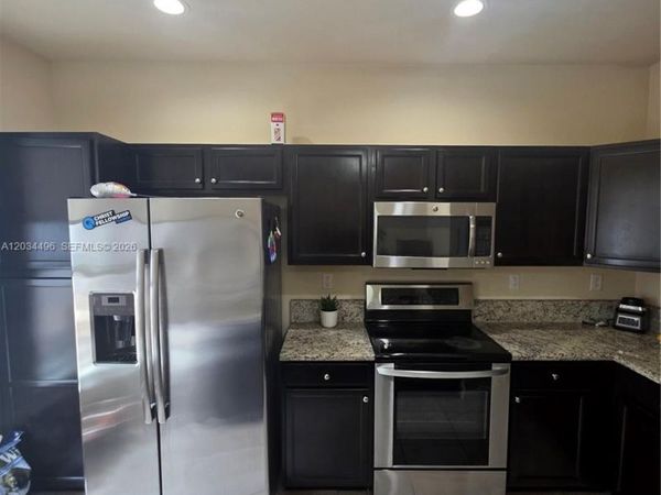 9424 SW 171st Pl , Miami, FL 33196
