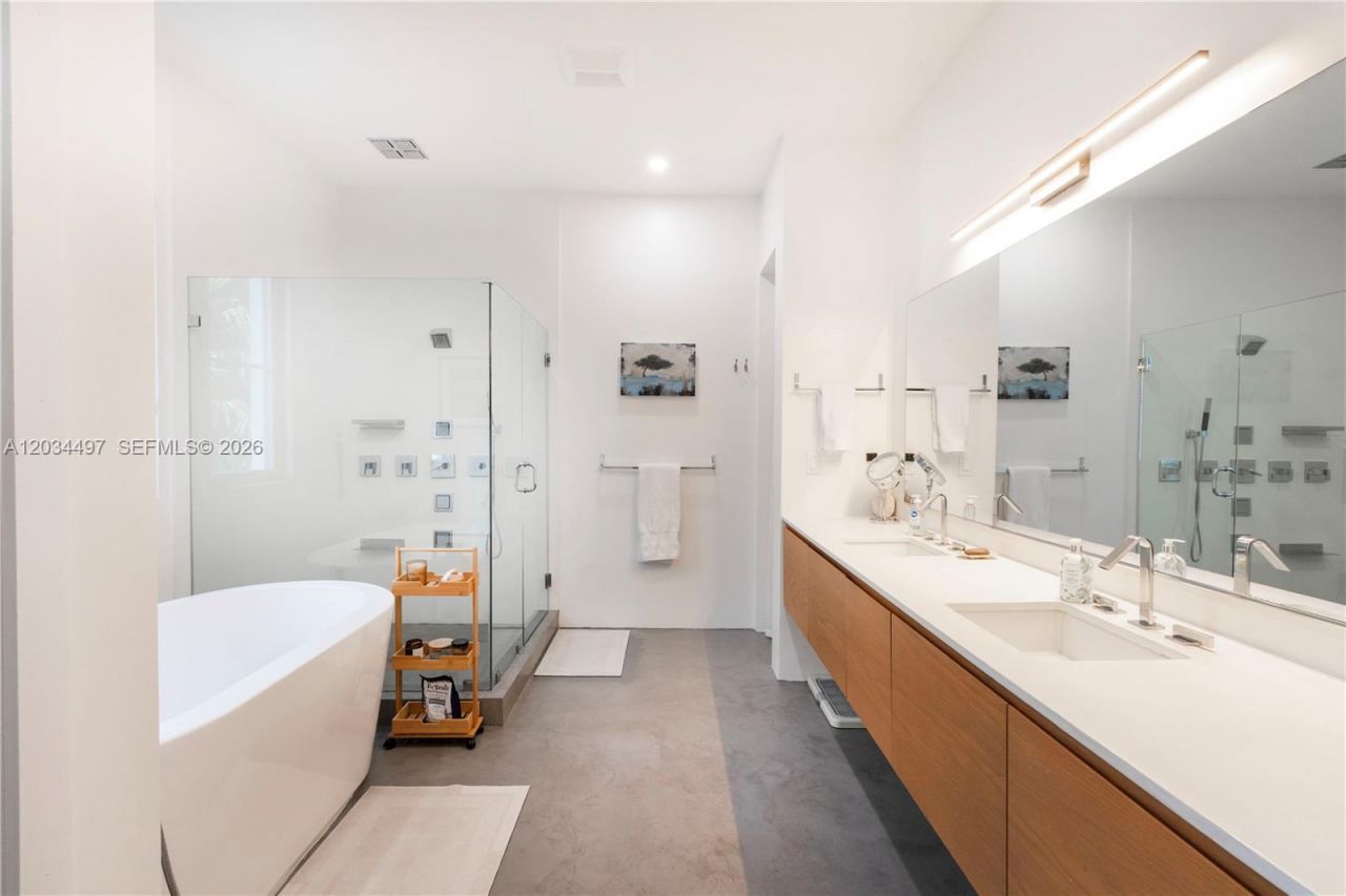 533 Anastasia Ave , Unit 533, Coral Gables, FL 33134 Photo