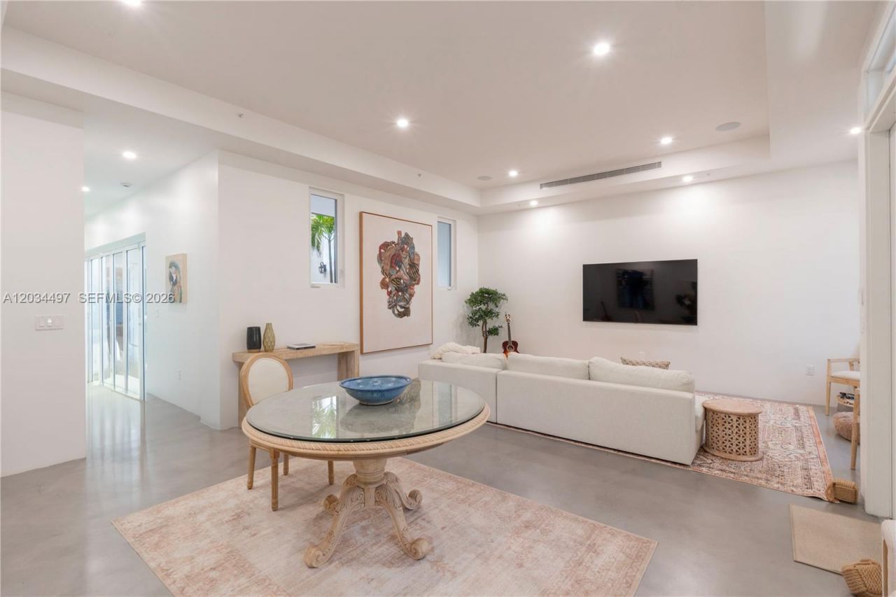 533 Anastasia Ave , Unit 533, Coral Gables, FL 33134 Photo