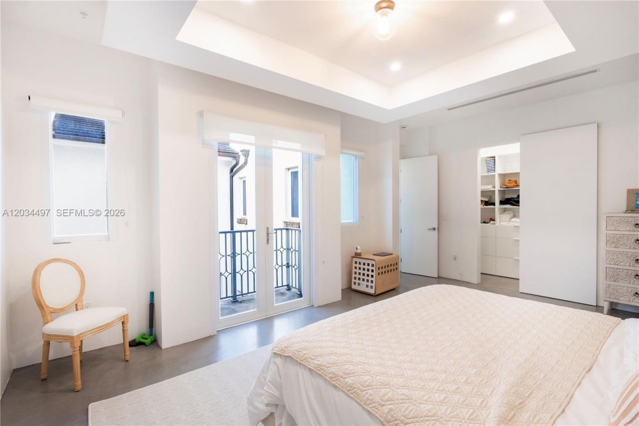 533 Anastasia Ave , Unit 533, Coral Gables, FL 33134 Photo