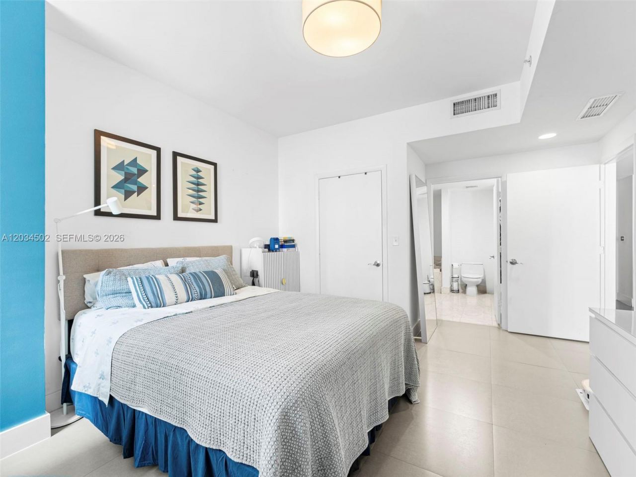 253 NE 2nd St , Unit 1801, Miami, FL 33132 Photo