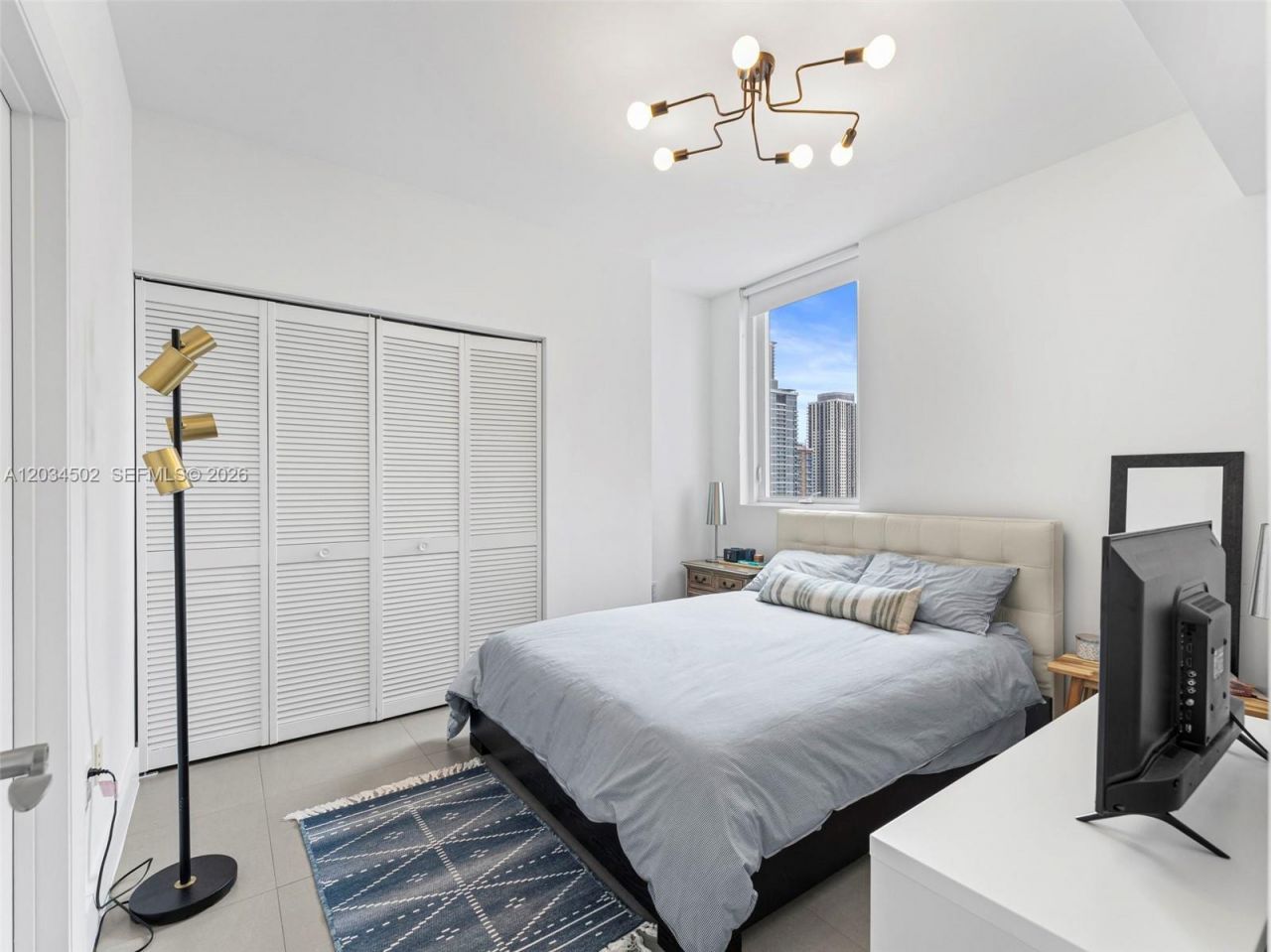 253 NE 2nd St , Unit 1801, Miami, FL 33132 Photo