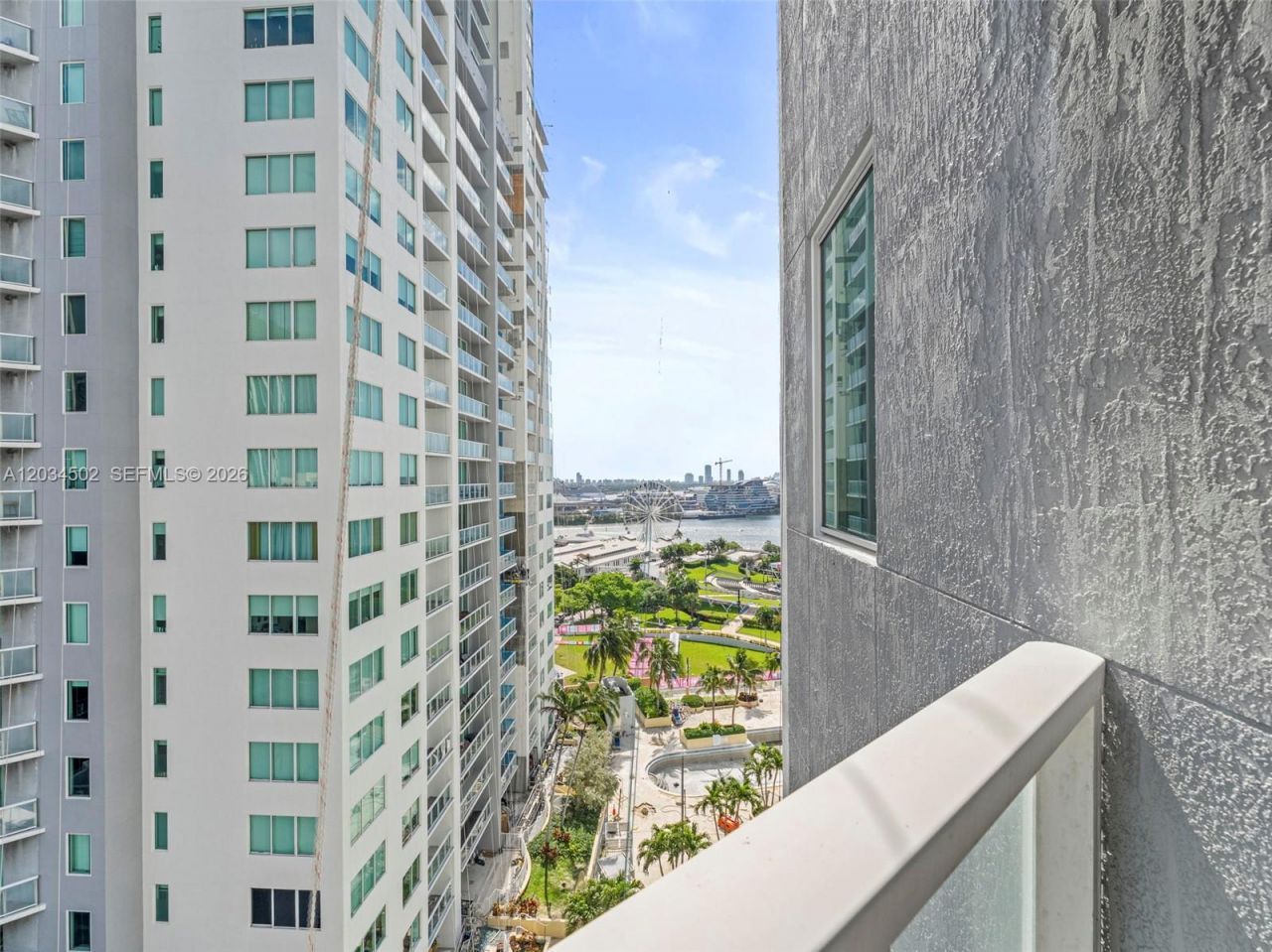 253 NE 2nd St , Unit 1801, Miami, FL 33132 Photo