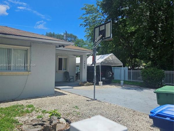 1905 NW 113th Ter , Miami, FL 33167