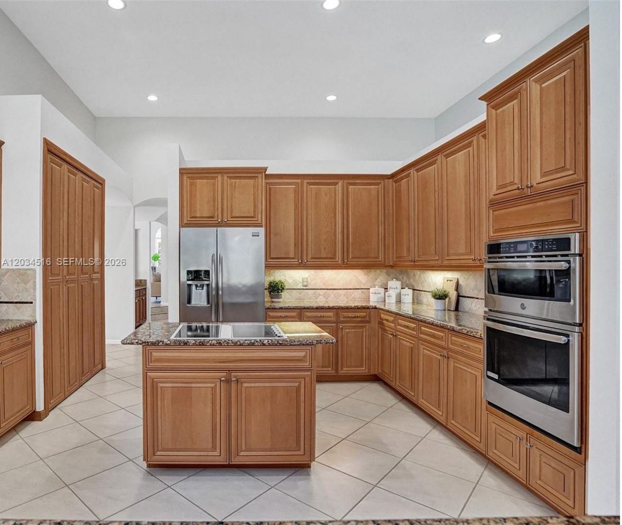 2501 Poinciana Dr, Weston, FL 33327 Photo