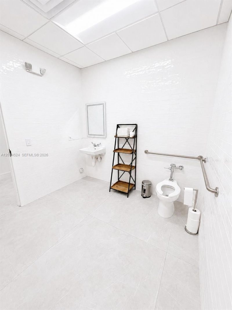 1110 Ponce De Leon Blvd , Coral Gables, FL 33134 Photo