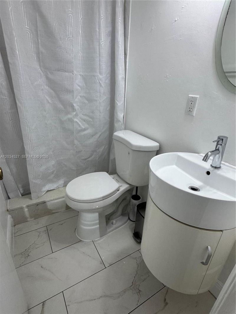 540 Beacom Blvd , Unit 540, Miami, FL 33135 Photo