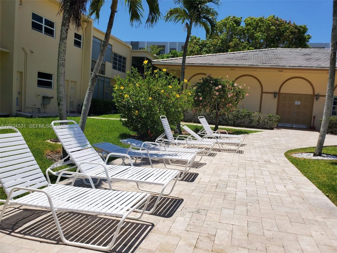 851 NE 14th Ave , Unit 414, Hallandale Beach, FL 33009 Photo