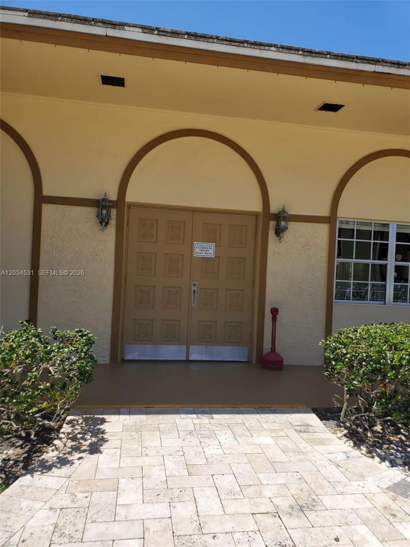 851 NE 14th Ave , Unit 414, Hallandale Beach, FL 33009 Photo