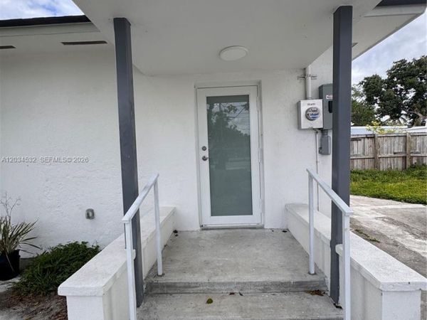 2239 NW 87th St , Unit 8, Miami, FL 33147