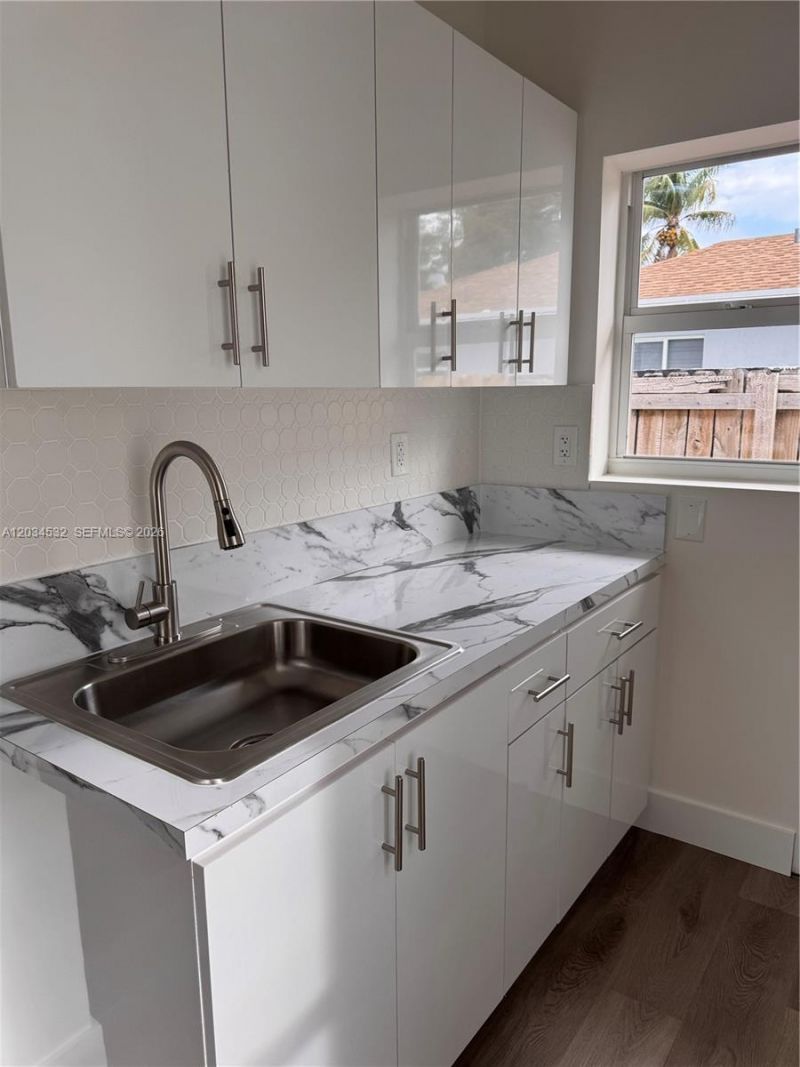 2239 NW 87th St , Unit 8, Miami, FL 33147 Photo