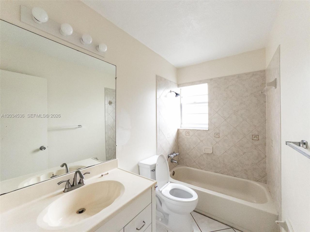5870 NW 16th Pl , Unit 2, Sunrise, FL 33313 Photo