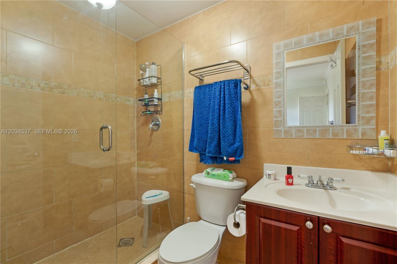9371 Fontainebleau Blvd, Unit I204, Miami, FL 33172 Photo
