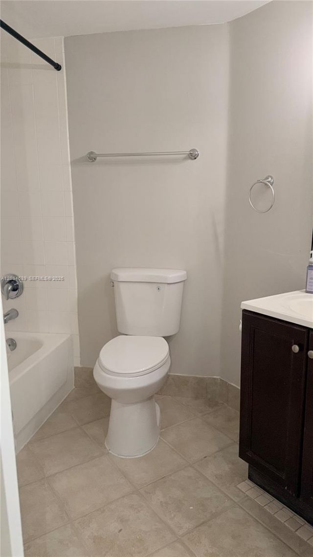 4171 N Haverhill Rd , Unit 1012, West Palm Beach, FL 33417 Photo