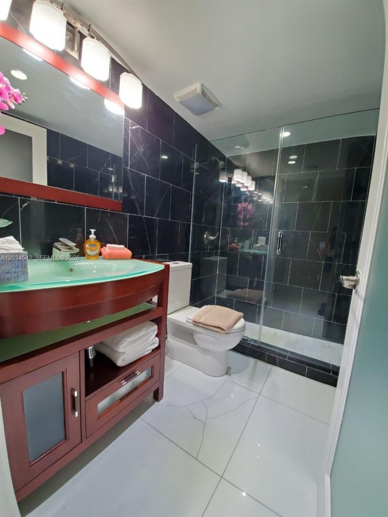 1717 N Bayshore Dr, Unit A-3646, Miami, FL 33132 Photo