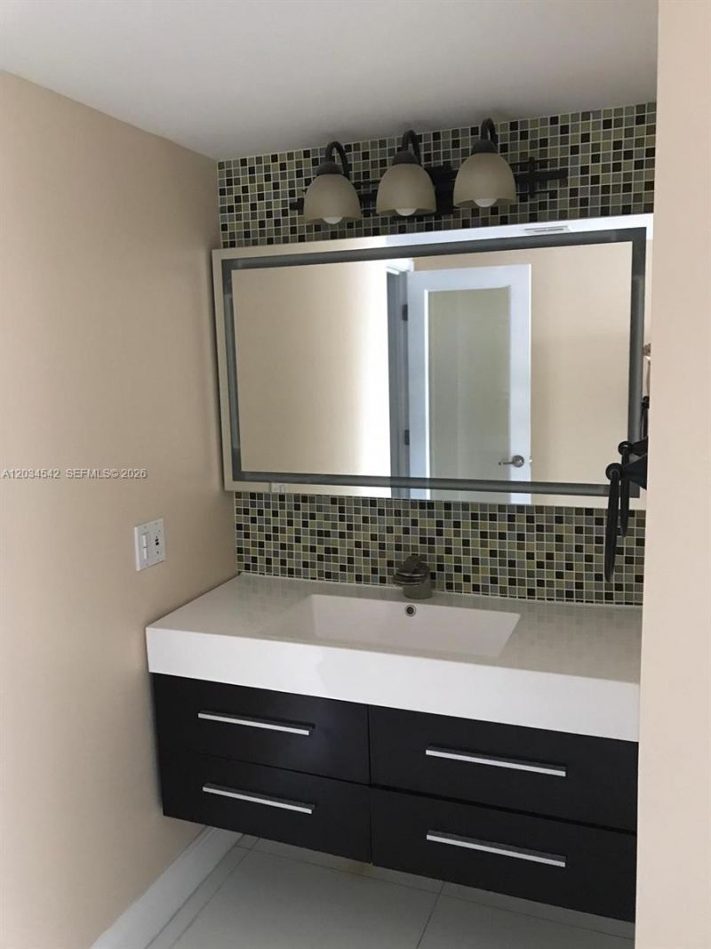 1717 N Bayshore Dr, Unit A-3646, Miami, FL 33132 Photo
