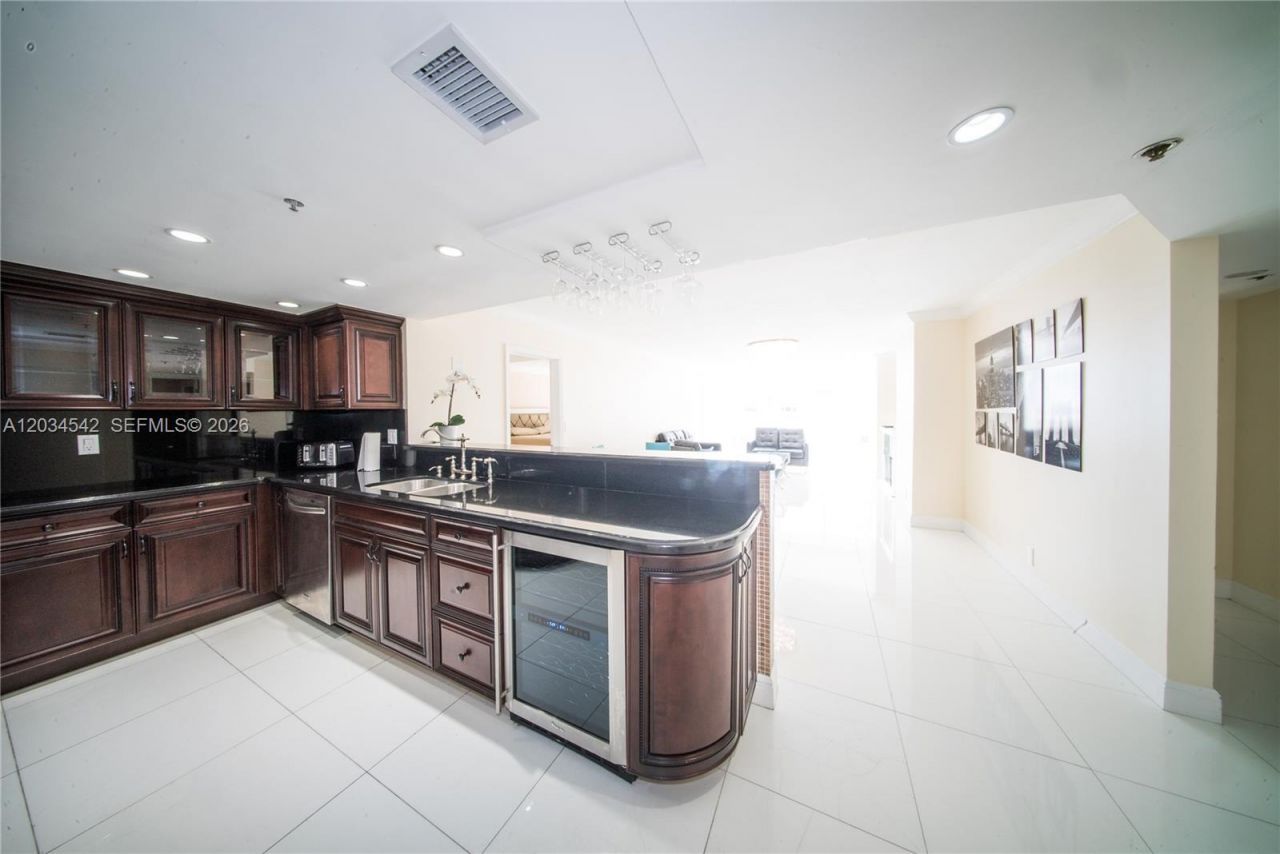 1717 N Bayshore Dr, Unit A-3646, Miami, FL 33132 Photo