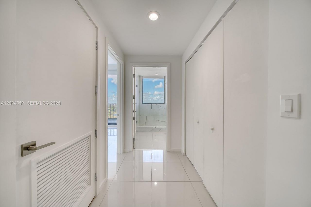 5252 NW 85th Ave , Unit PH2004, Doral, FL 33178 Photo