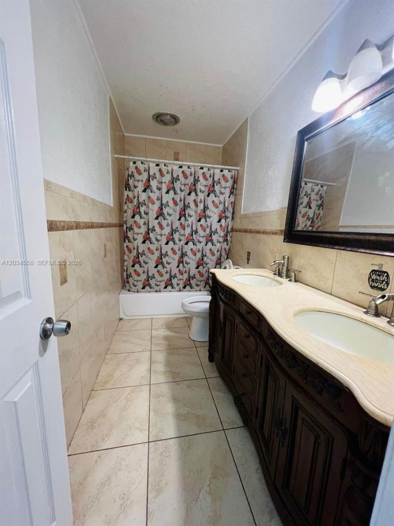 3600 NW 175th St , Unit 3600, Miami Gardens, FL 33056 Photo