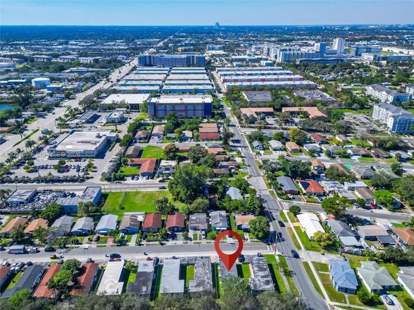 105 SW 5th Ct , Dania Beach, FL 33004