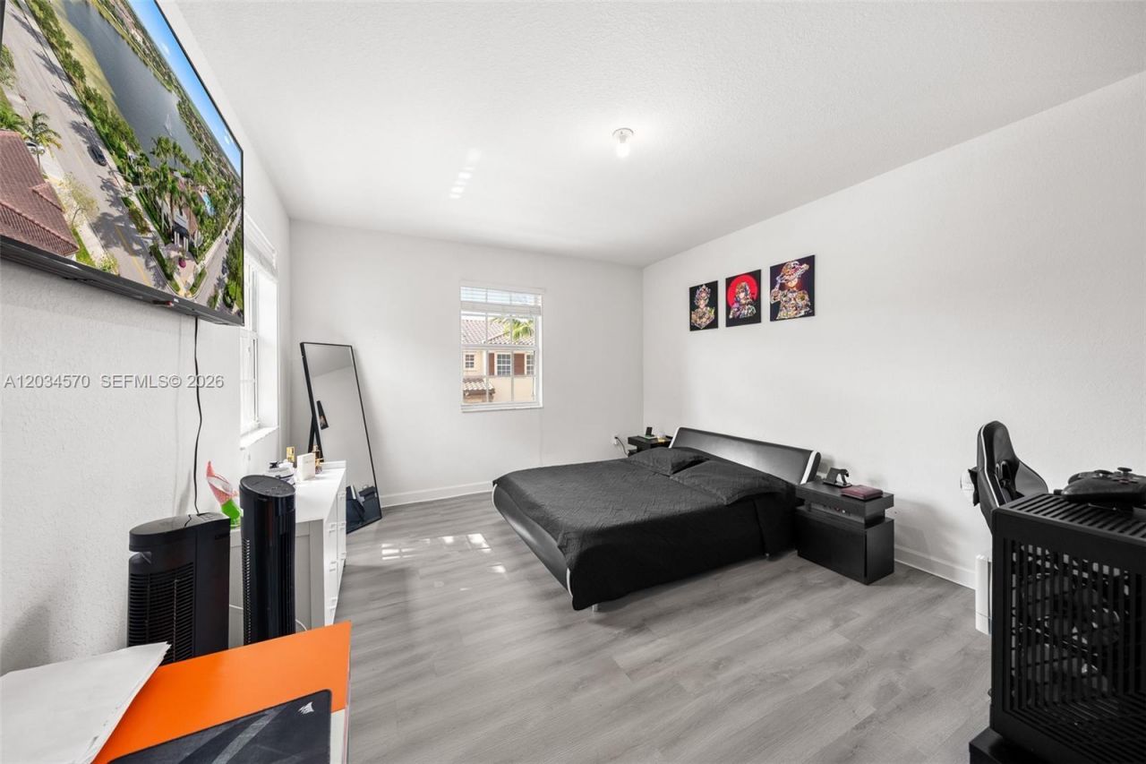 16958 SW 92nd St , Unit 16958, Miami, FL 33196 Photo