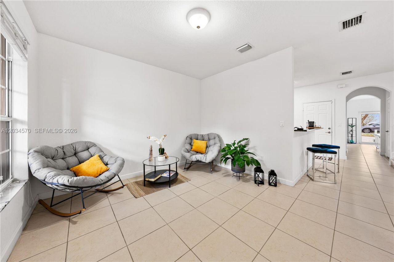 16958 SW 92nd St , Unit 16958, Miami, FL 33196 Photo