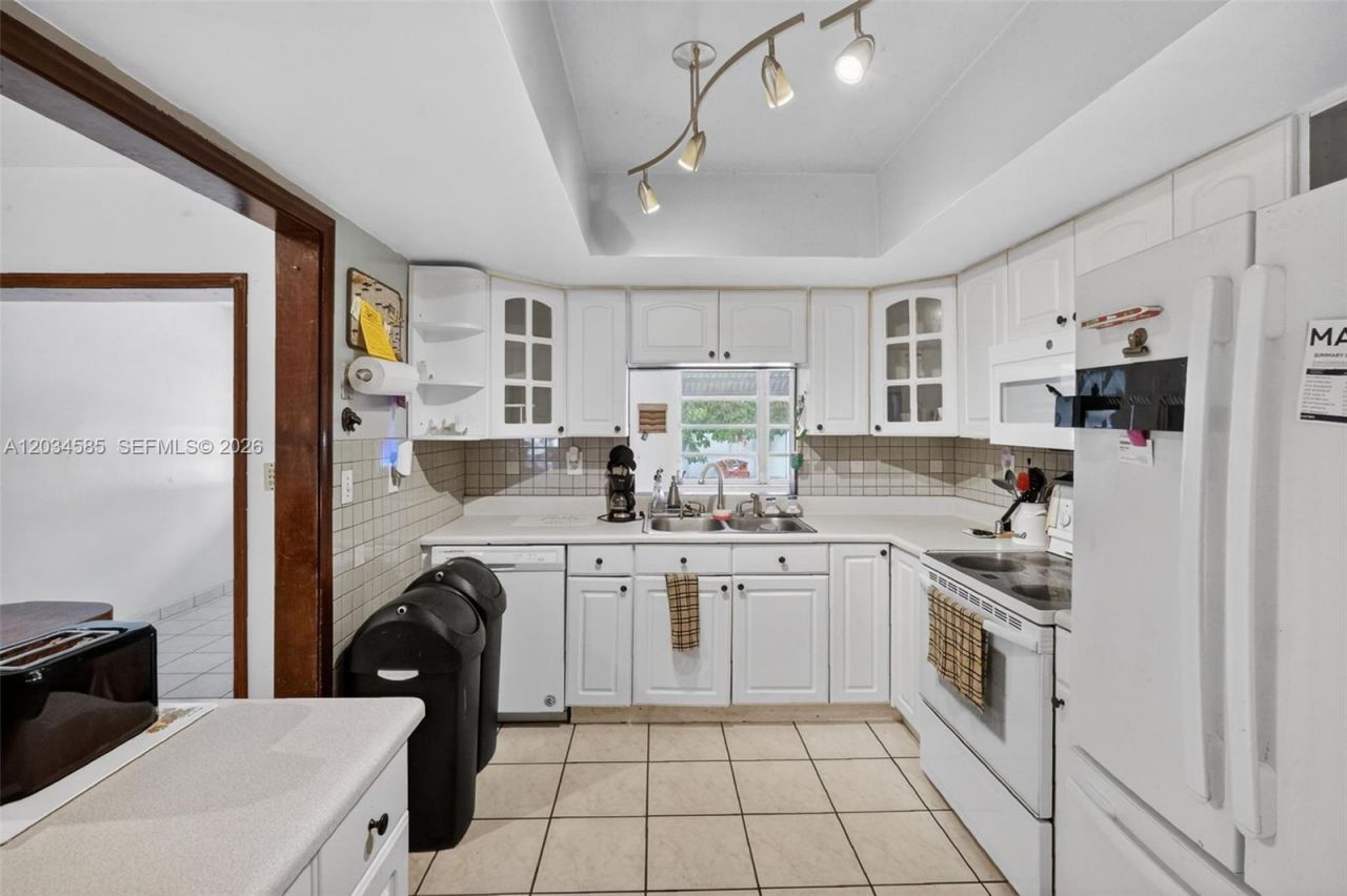 1901 N 56th Ave, Hollywood, FL 33021 Photo