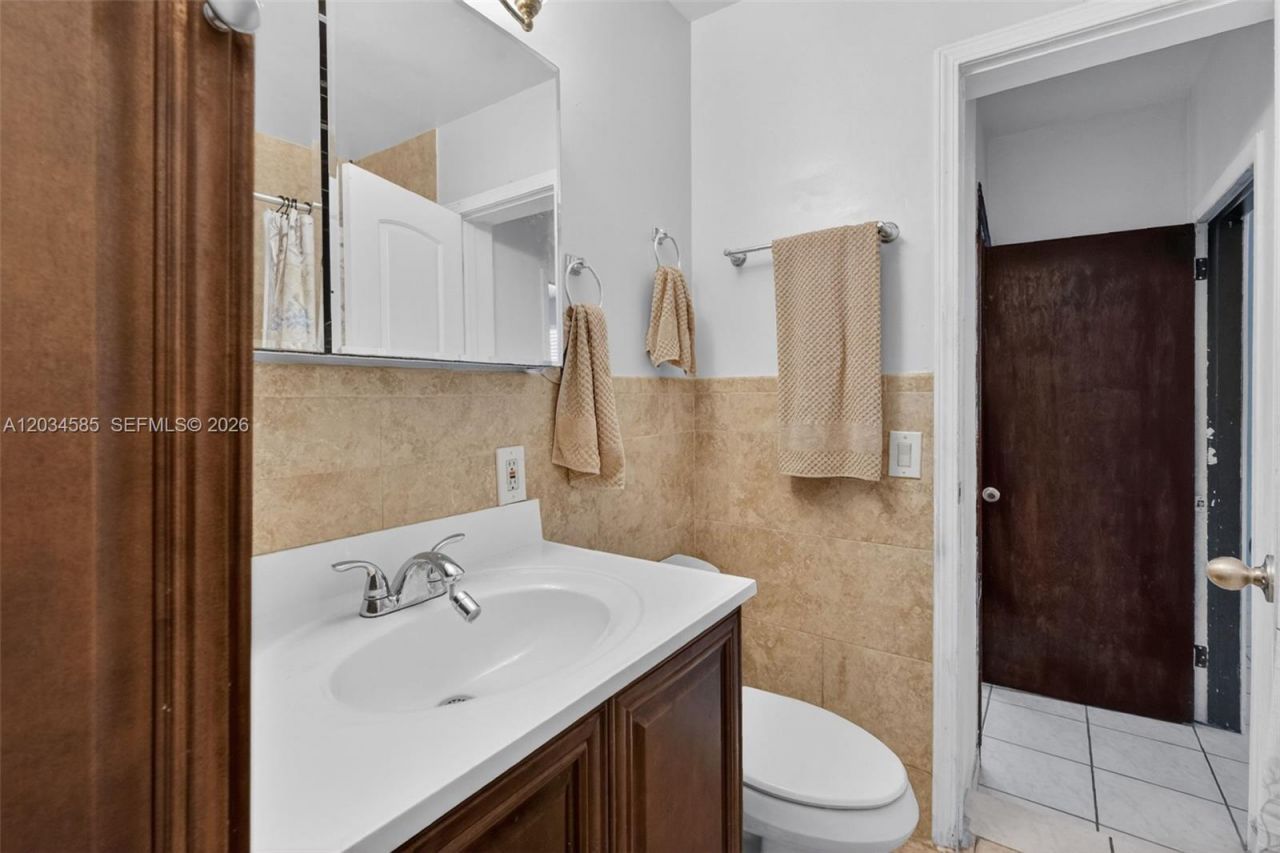 1901 N 56th Ave, Hollywood, FL 33021 Photo
