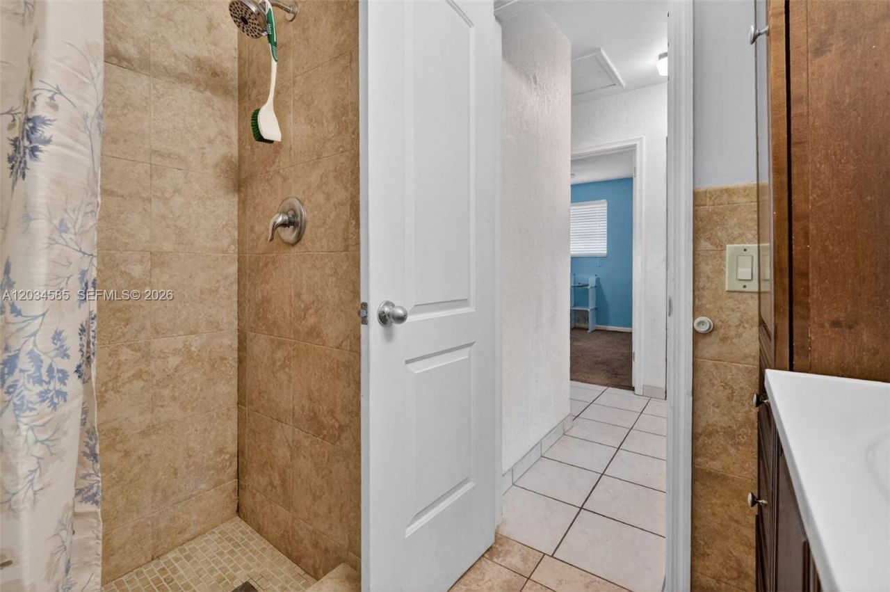 1901 N 56th Ave, Hollywood, FL 33021 Photo