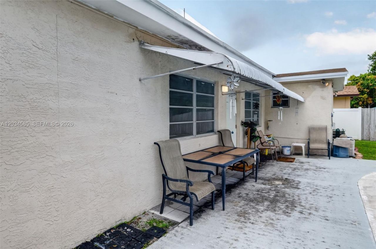 1901 N 56th Ave, Hollywood, FL 33021 Photo
