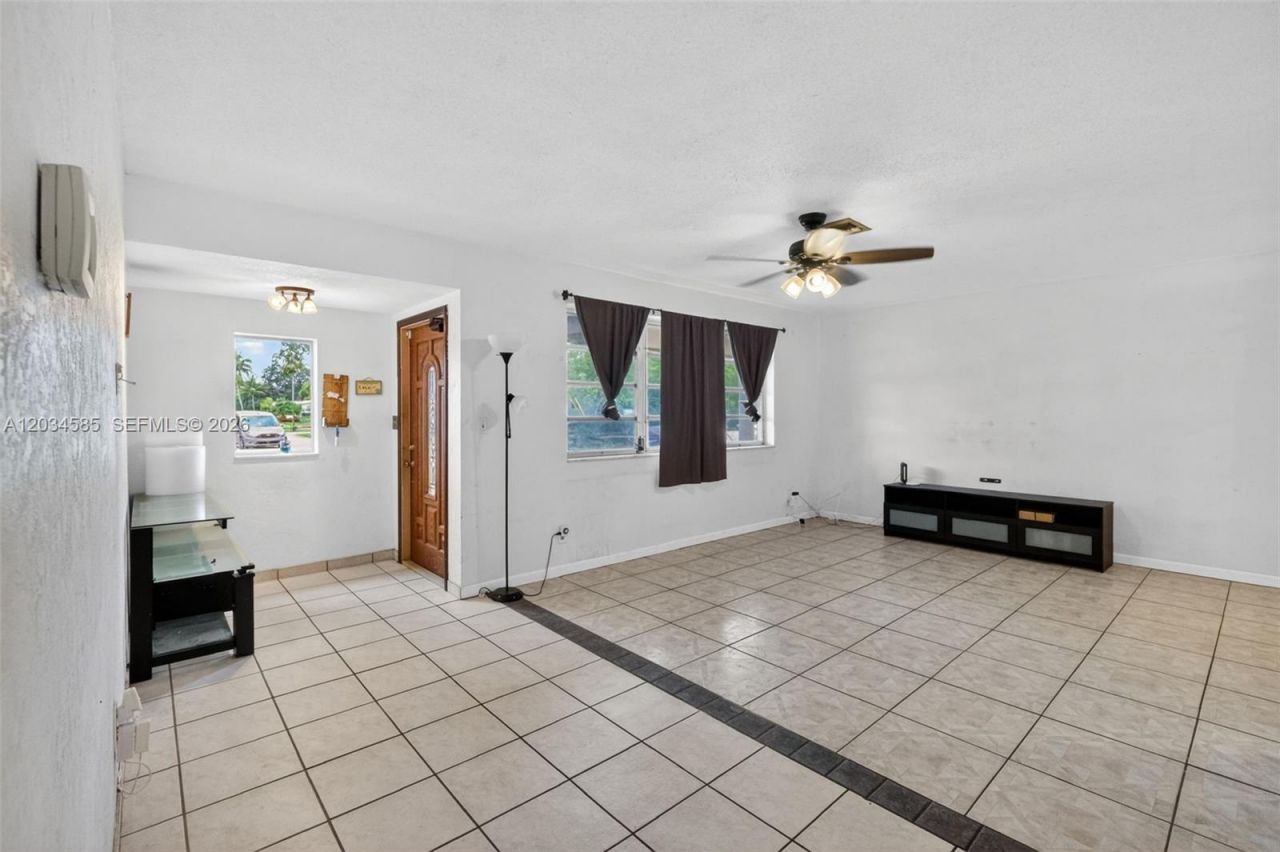 1901 N 56th Ave, Hollywood, FL 33021 Photo