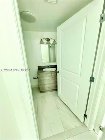 400 Sunny Isles Blvd , Unit 817, Sunny Isles Beach, FL 33160 Photo
