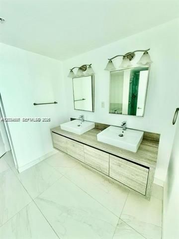 400 Sunny Isles Blvd , Unit 817, Sunny Isles Beach, FL 33160 Photo