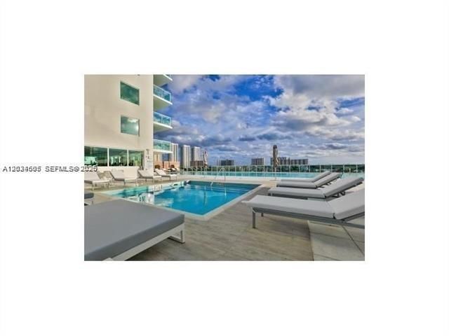 400 Sunny Isles Blvd , Unit 817, Sunny Isles Beach, FL 33160 Photo
