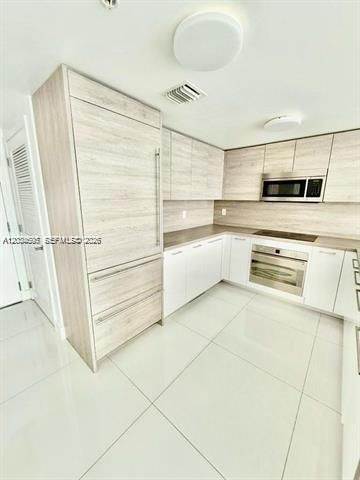 400 Sunny Isles Blvd , Unit 817, Sunny Isles Beach, FL 33160 Photo