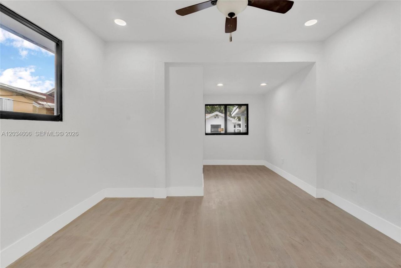 2428 NW 28th St, Miami, FL 33142 Photo