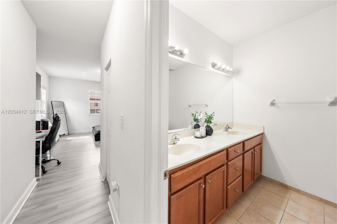 16958 SW 92nd St , Unit 16958, Miami, FL 33196 Photo