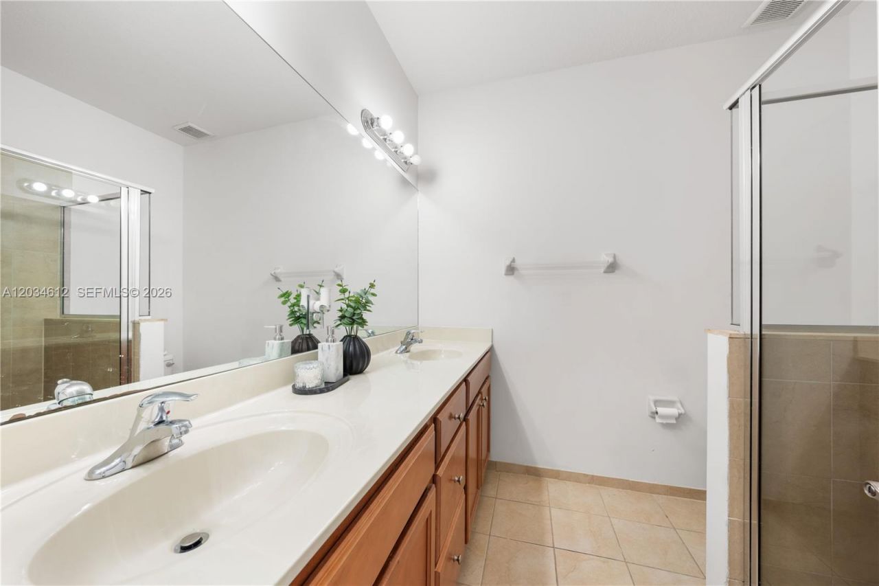 16958 SW 92nd St , Unit 16958, Miami, FL 33196 Photo