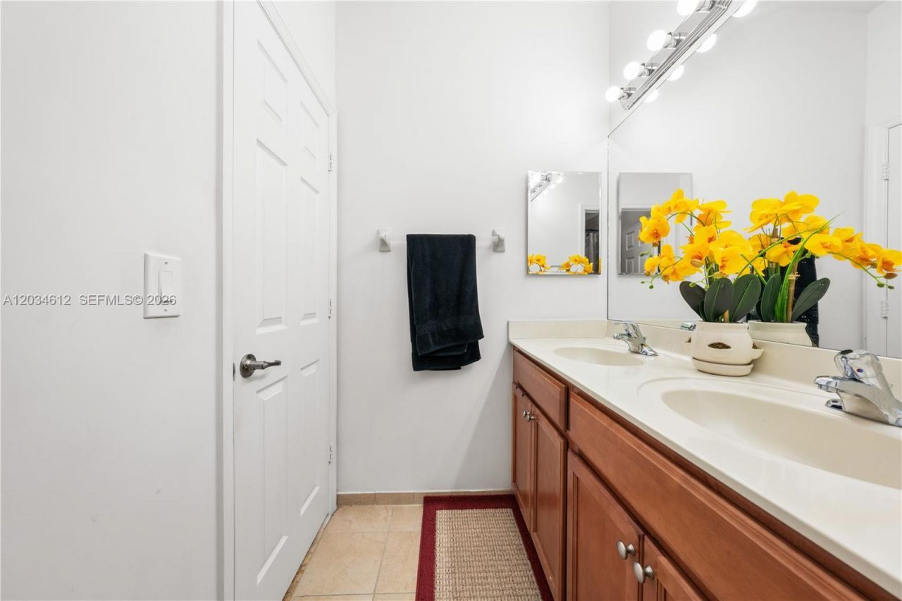 16958 SW 92nd St , Unit 16958, Miami, FL 33196 Photo
