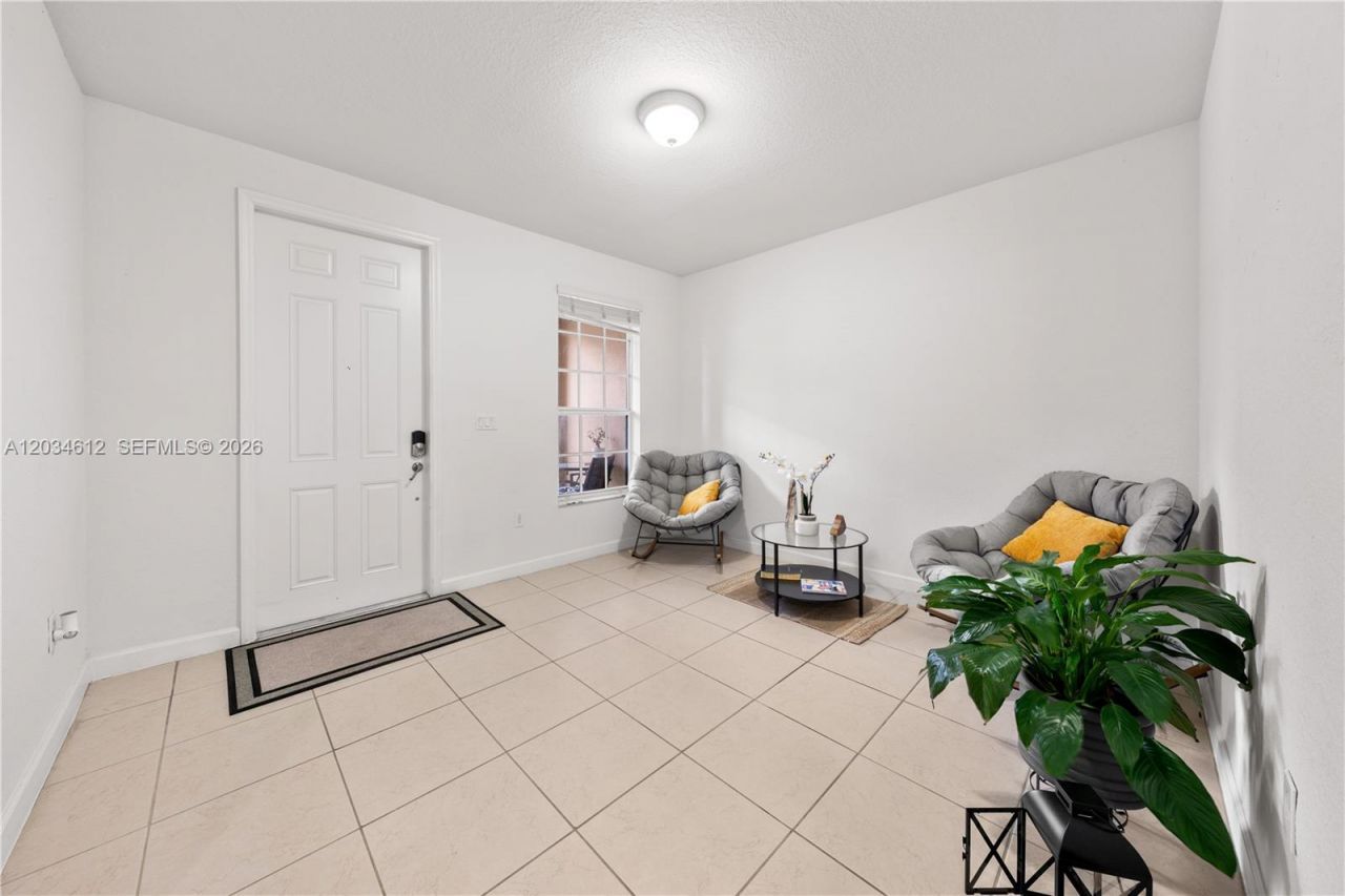 16958 SW 92nd St , Unit 16958, Miami, FL 33196 Photo