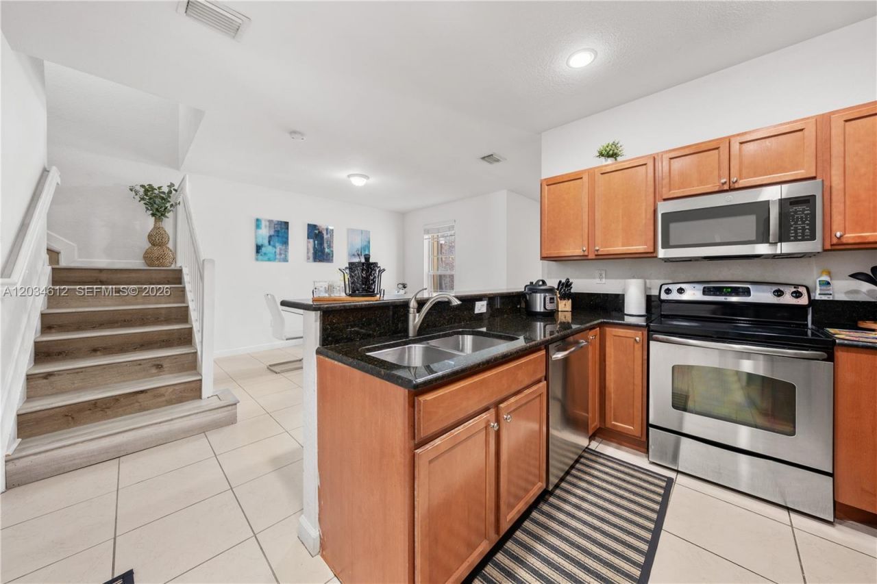 16958 SW 92nd St , Unit 16958, Miami, FL 33196 Photo