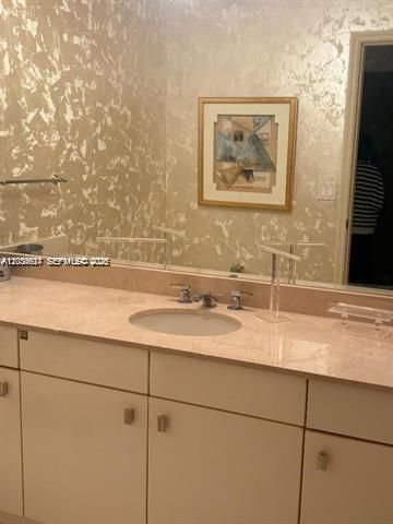 10101 Collins Ave , Unit 15D, Bal Harbour, FL 33154 Photo