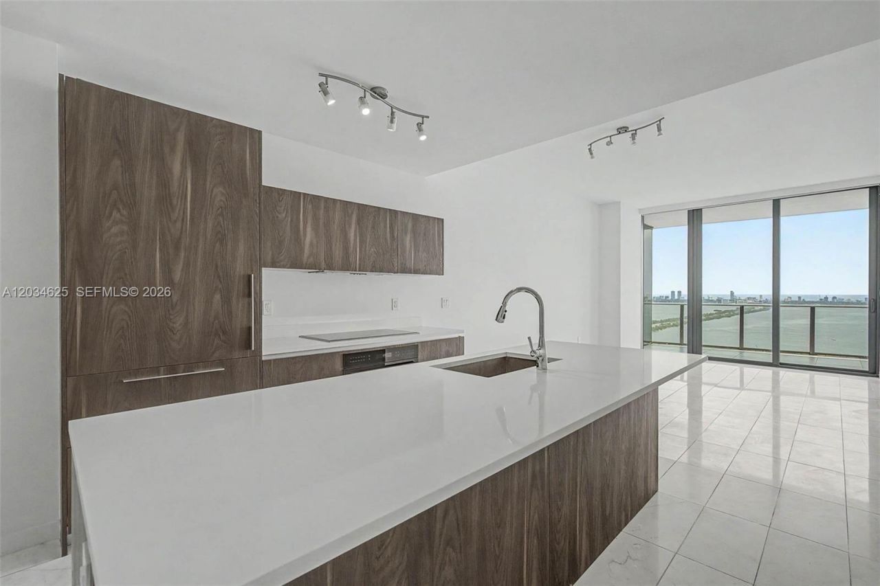 480 NE 31st St, Unit 3902, Miami, FL 33137 Main Photo