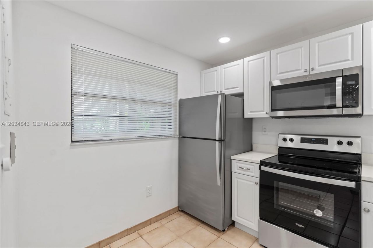 10875 SW 112th Ave , Unit 114, Miami, FL 33176 Photo