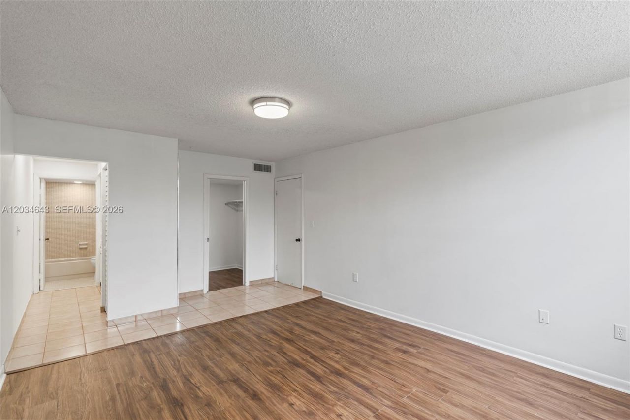 10875 SW 112th Ave , Unit 114, Miami, FL 33176 Photo