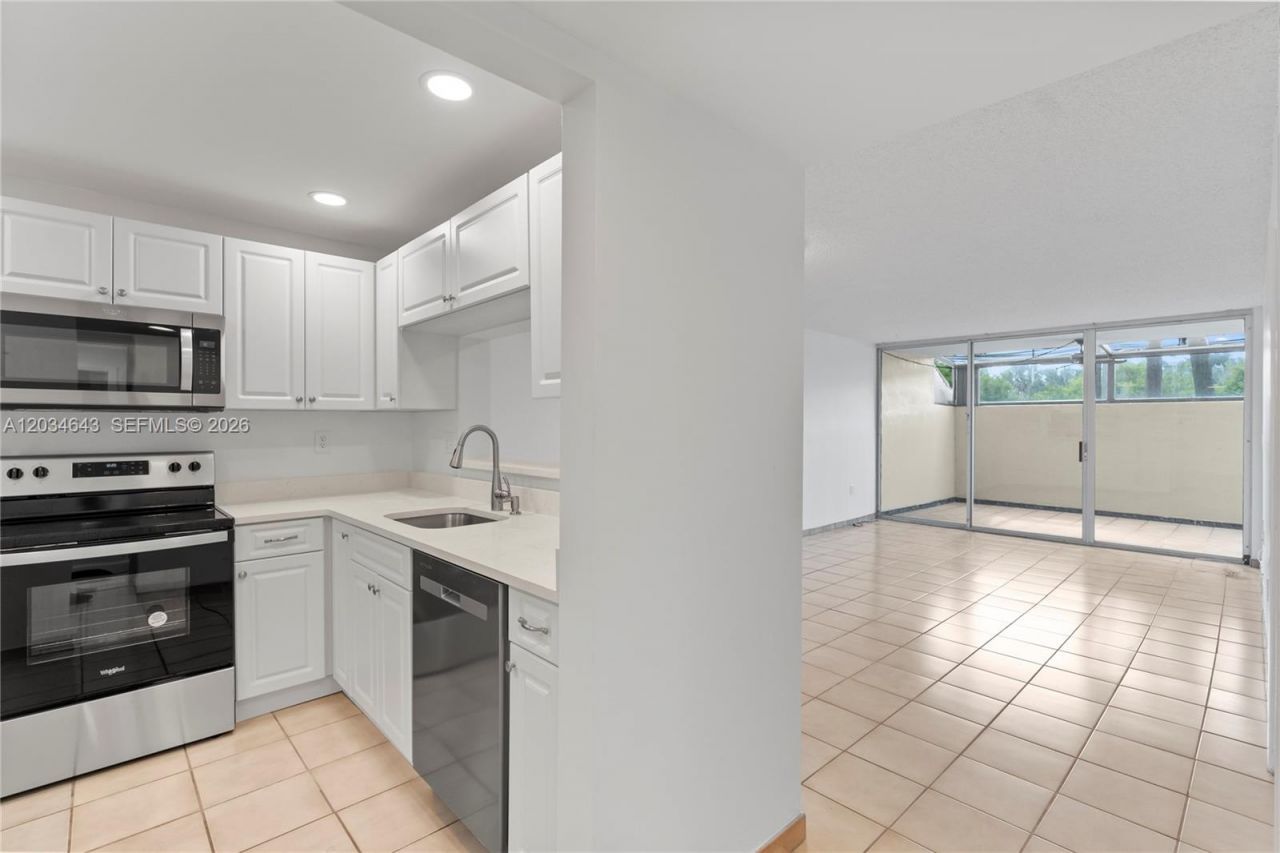 10875 SW 112th Ave , Unit 114, Miami, FL 33176 Photo