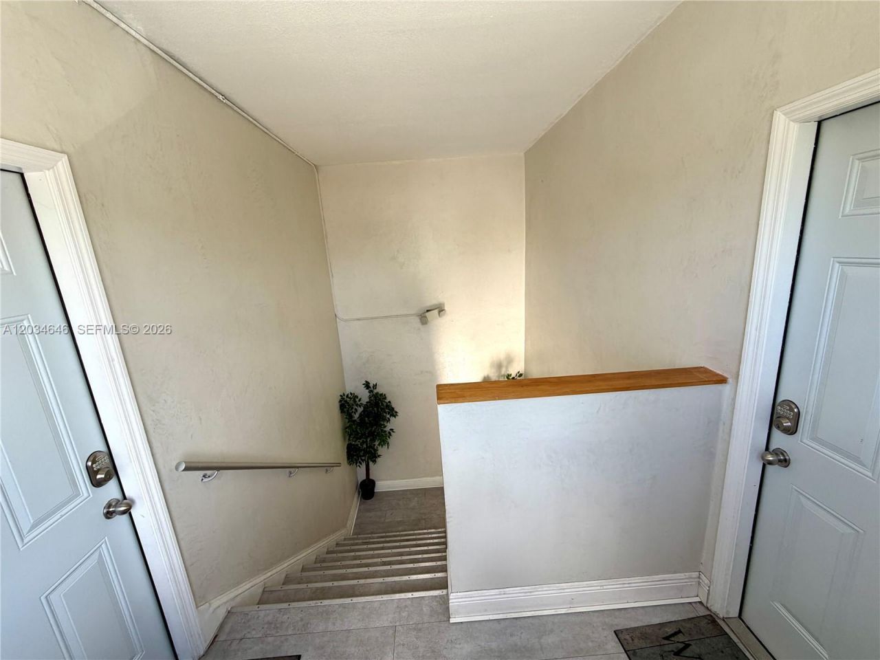 1684 SW 10th St , Miami, FL 33135 Photo